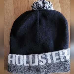 HOLLISTER BEANIE